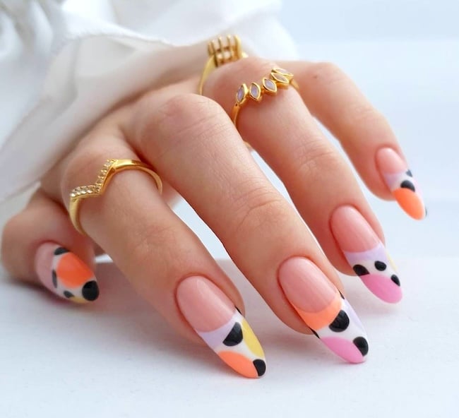 Peach pastel almond nails.