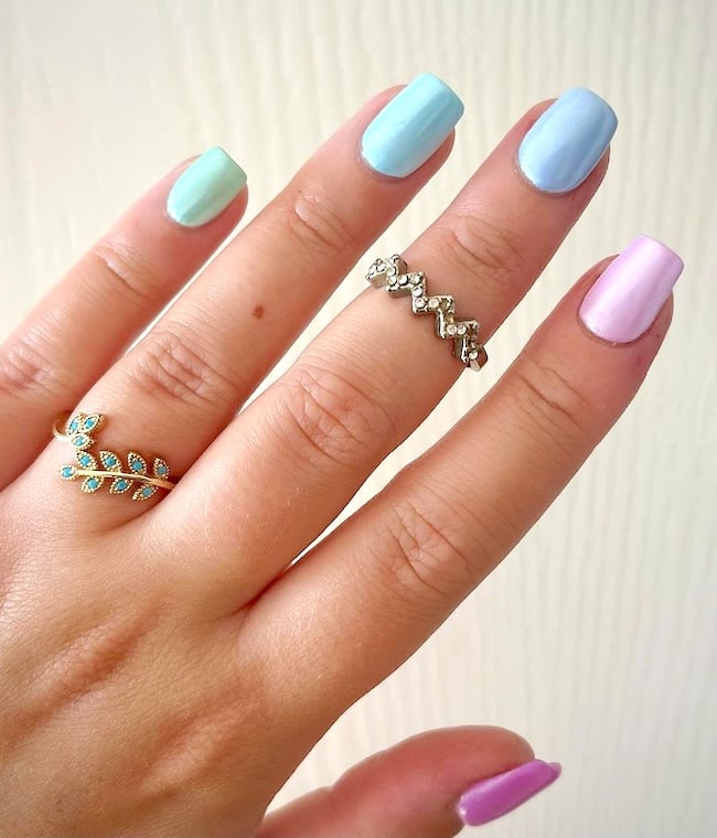 Mermaid chrome nails.