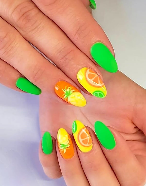 Green and yellow citrus neon nails.