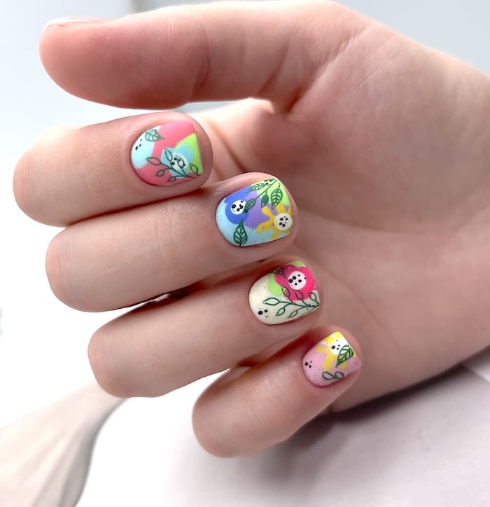 Short flower nails for April.