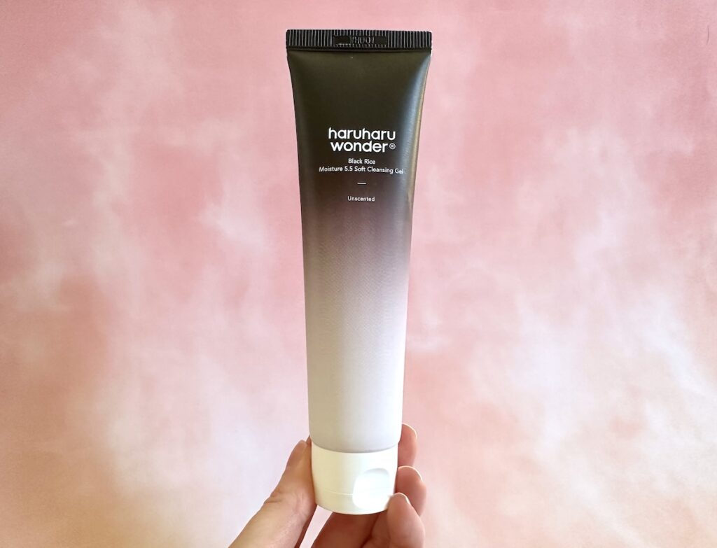 Haruharu Wonder Black Rice Moisture 5.5 Soft Cleansing Gel, handheld.