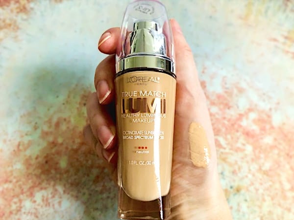 L’Oreal True Match Lumi Healthy Luminous Makeup Swatched on Hand