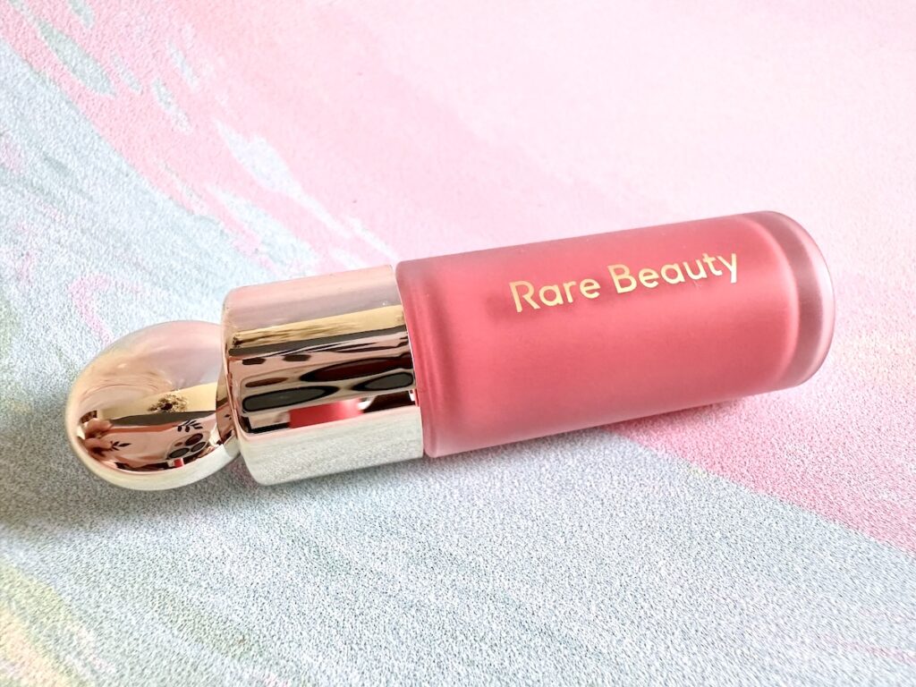 Rare Beauty Soft Pinch Liquid Blush in the shade Happy.