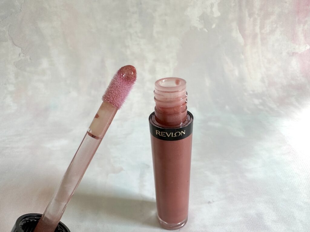 Revlon Super Lustrous The Lip Gloss in the shade Rosy Future, open with applicator.