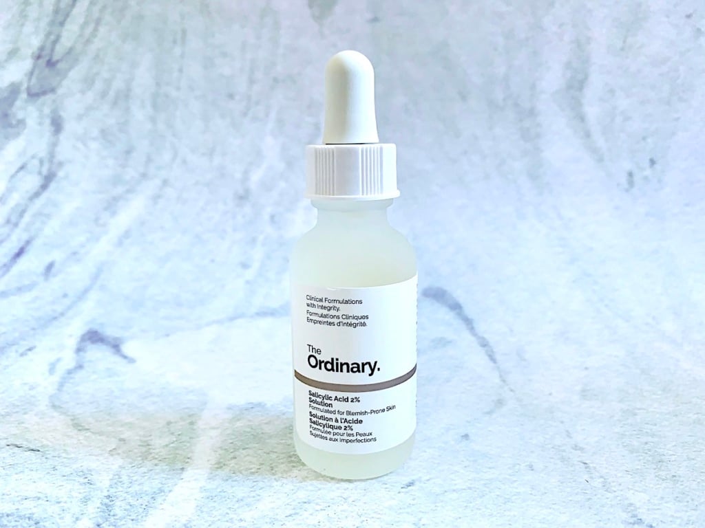 The Ordinary Salicylic Acid 2% Solution (Reformulated) on blue background