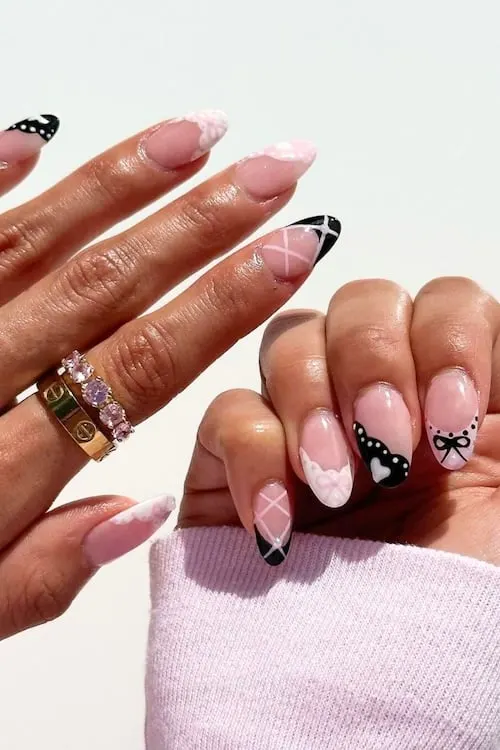 Black and white coquette nails.