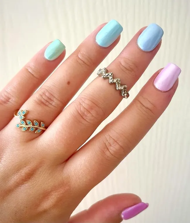 Mermaid chrome nails.