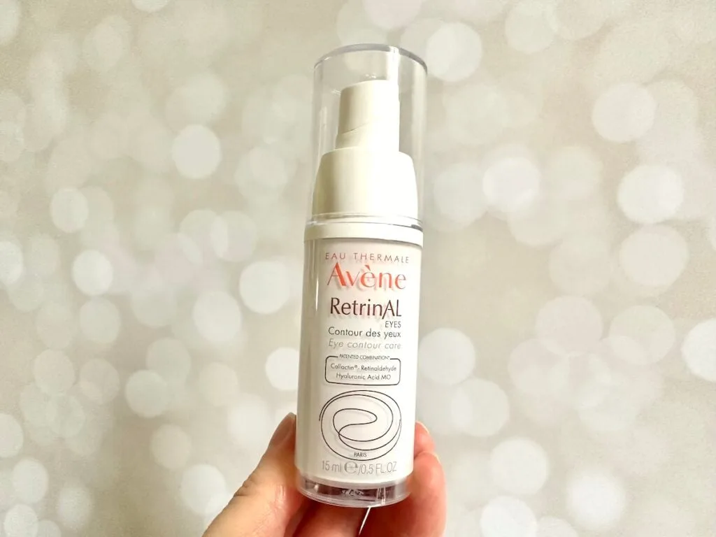 Avene RetrinAL Eyes Eye Cream, handheld.