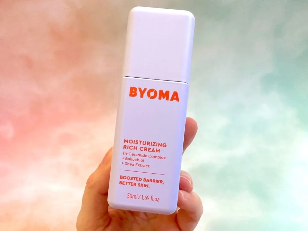 Byoma Moisturizing Rich Cream handheld.