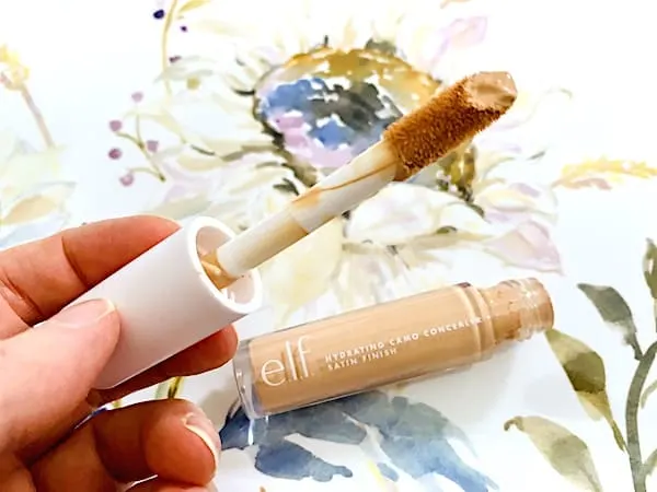 e.l.f. Cosmetics Hydrating Camo Concealer in Light Sand