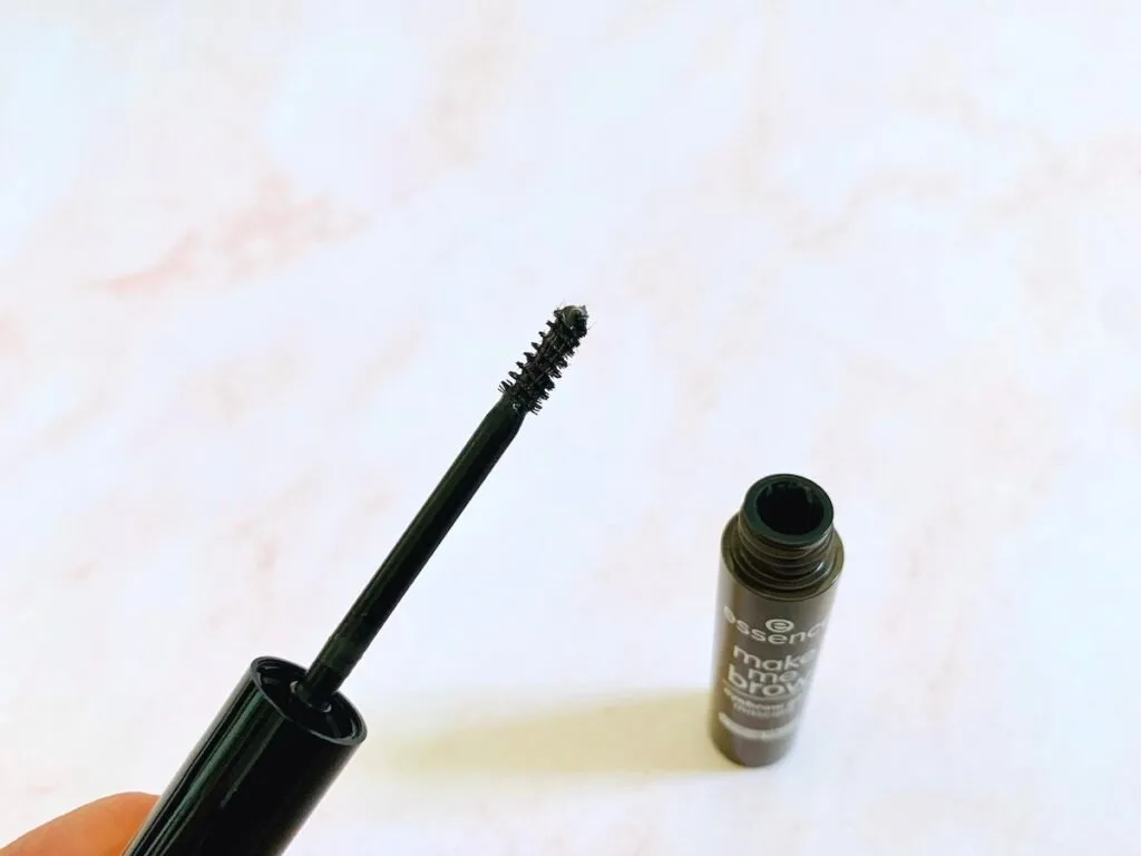 Essence Make Me Brow wand