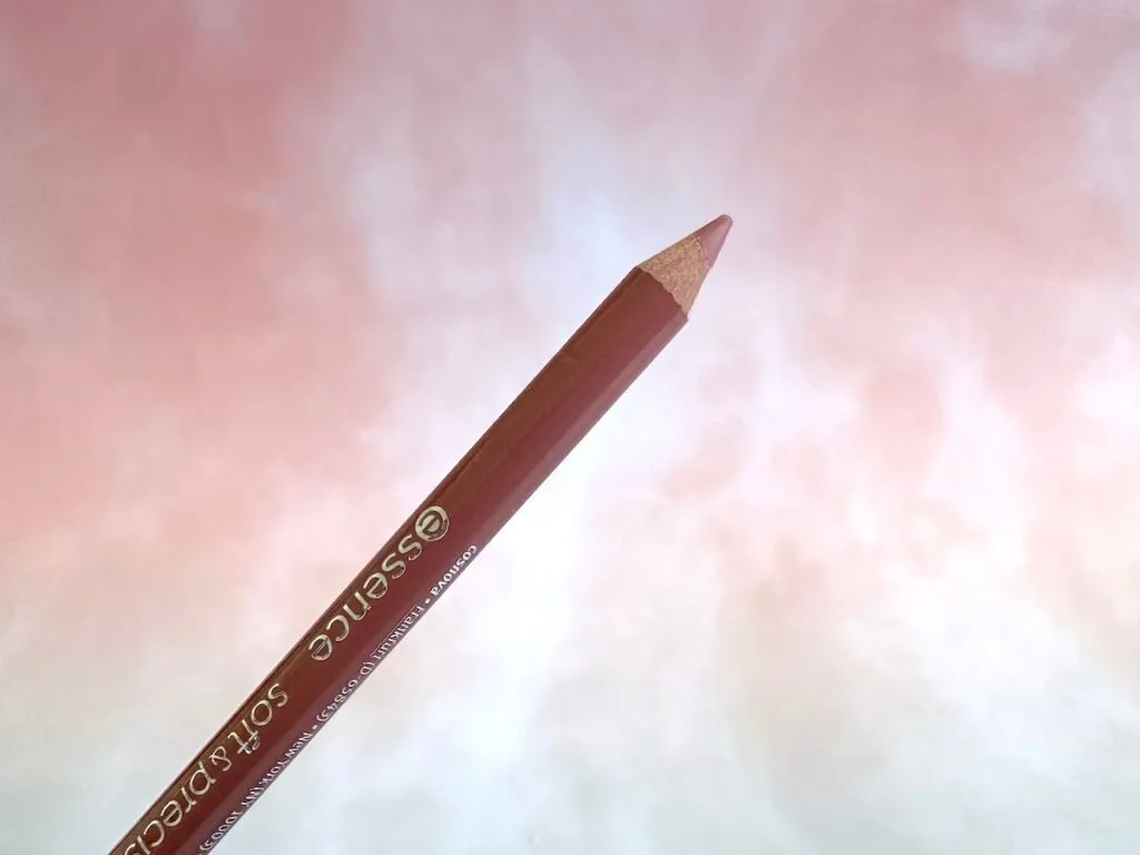 Essence Soft and Precise Lip Pencil in the shade My Choice with cap removed.