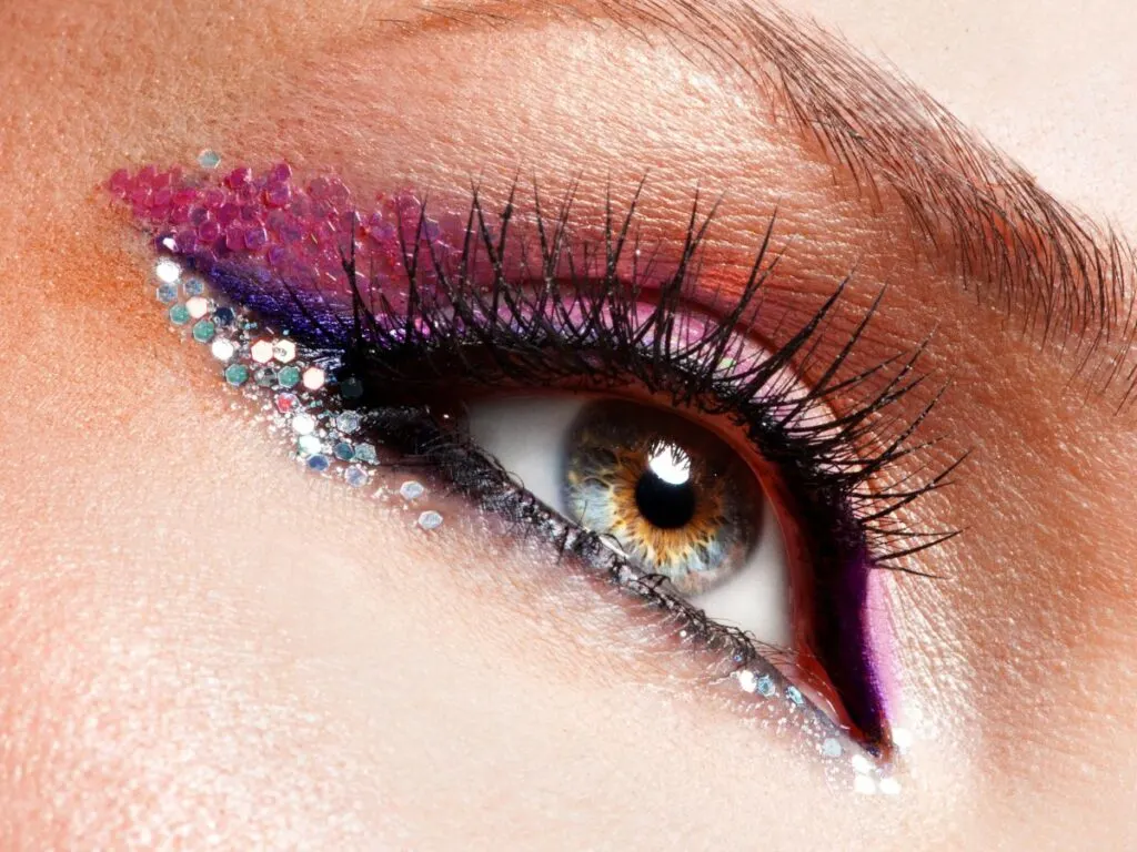 Pink and silver glitter eyeshadow look.