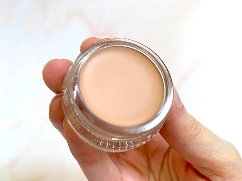 Glossier Stretch Concealer opened in shade G10 - Light Medium.