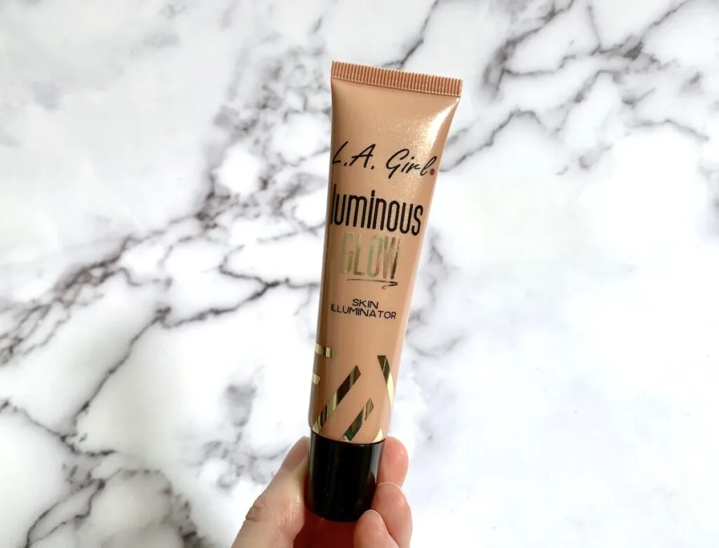 L.A. Girl Luminous Glow Skin Illuminator in the shade Sunlit.