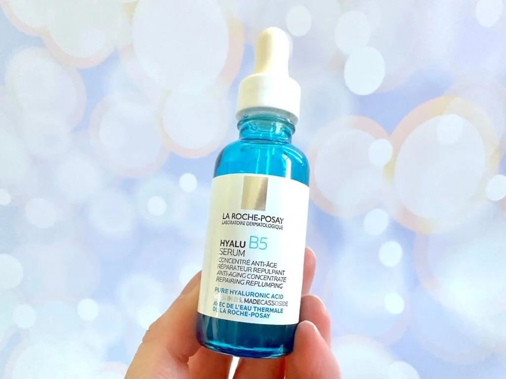 La Roche-Posay Hyalu B5 Pure Hyaluronic Acid Serum, handheld.