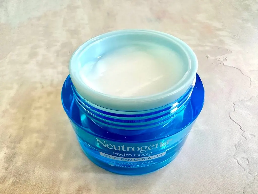 Neutrogena Hydro Boost Gel Cream, open jar.