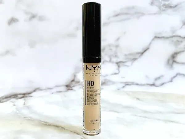 NYX HD Studio Photogenic Concealer in the shade Beige.