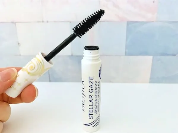 Pacifica Stellar Gaze Length and Strength Mineral Mascara