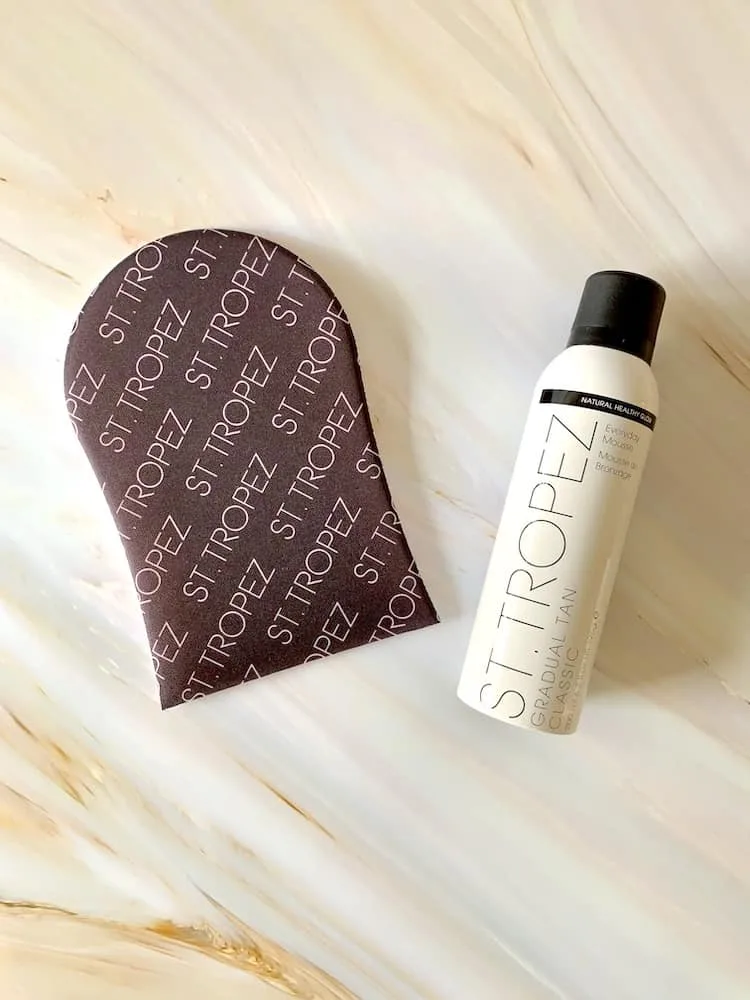 St Tropez Gradual Tan Classic Mousse and Application Mitt