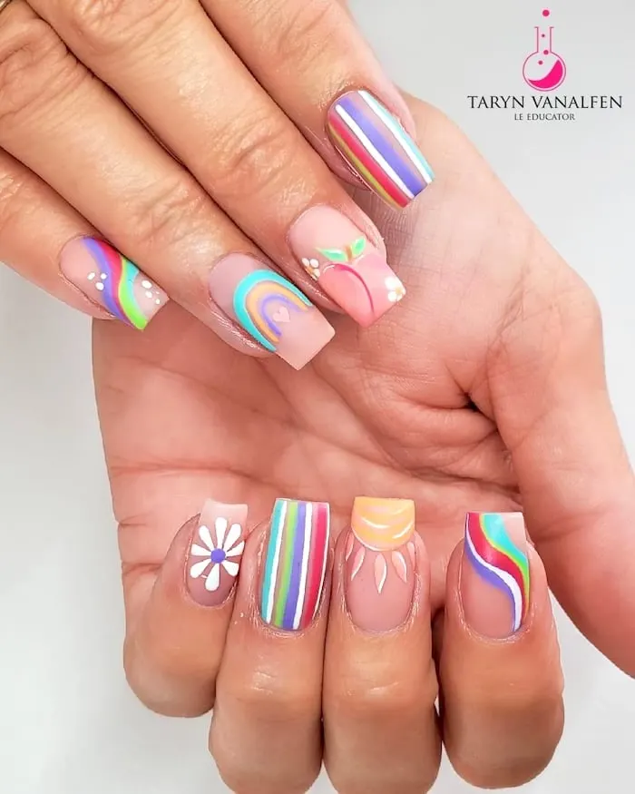 Striped summer nail art.