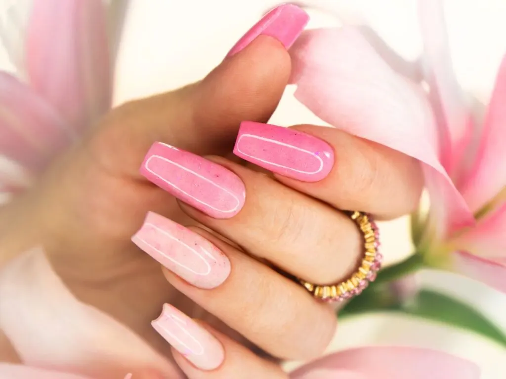 Multi-shaded pink coffin nails for Valentines Day.